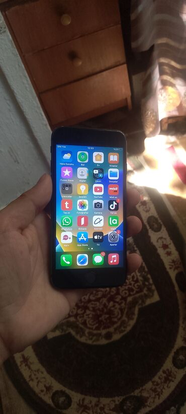 Apple iPhone: IPhone 8, 64 GB, Qara, Face ID