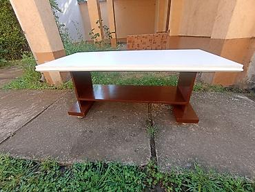 Furniture: Drveni klub-sto sa slike, širine 56 cm dužine 120 cm visine 50 — 7