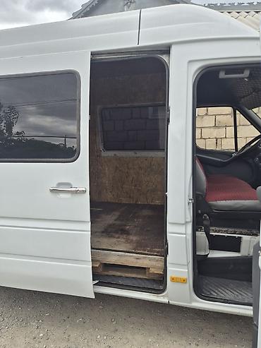 sprinter satisi: Yükdaşıma üçün geniş həcmli ağ rəngli Mercedes Sprinter tipli furqon — 3