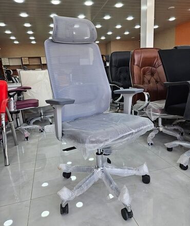 декоративная мебель: С колесиками, Рукояти регулируются