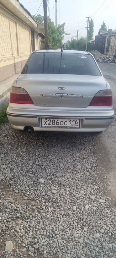 шины для нексия: Daewoo Nexia, серебристый седан (4 двери). Кузов и внешний вид: -