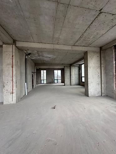 Коммерческая недвижимость: Сдаётся коммерческое помещение 180 м² на ул. Чынгыза Айтматова — 2