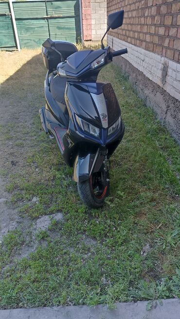 Скутеры: Скутер M8, 150 куб. см, Бензин, Б/у