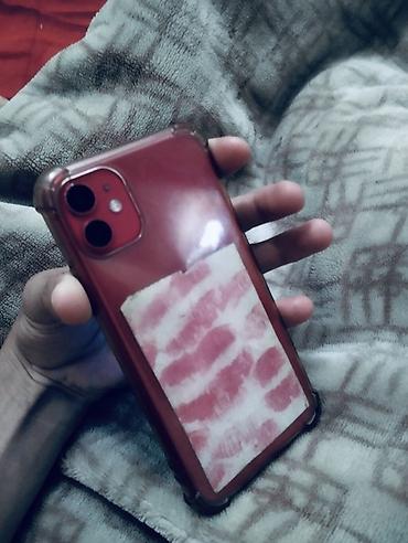 ipnone xr: IPhone 11, Б/у, 128 ГБ, Красный, Чехол, 74 % — 1