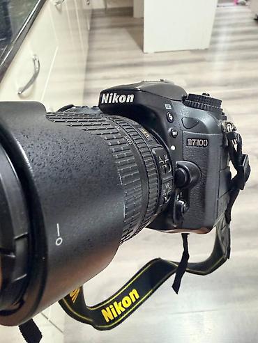 Камера Nikon d7100 с объективом 18-105 мм