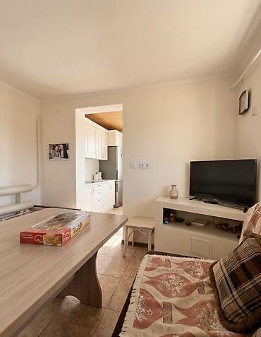 Продажа коттеджей и домов: 🏡 Продается полдома в Рабочем городке! 🏡 📐 Площадь участка: 2.8 сотки — 20