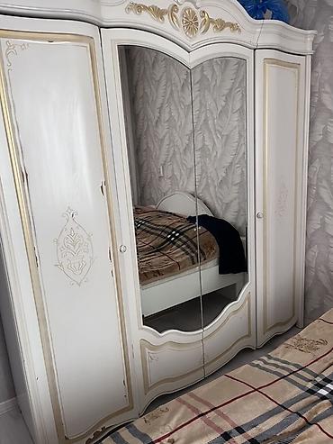 кухный сервант: Спальный гарнитур, Б/у, Двуспальная кровать, Шкаф, Комод — 3