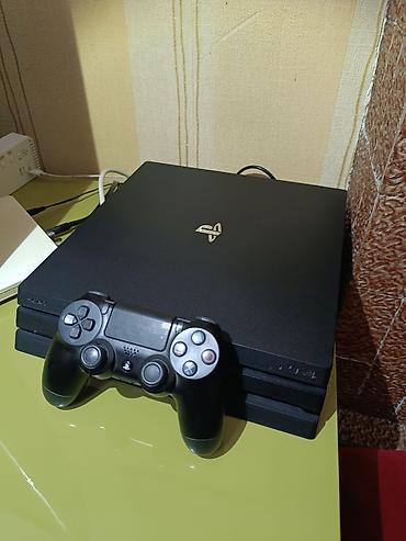 PS4 (Sony Playstation 4): PS4 Pro 1TB + Dualshock 4 — 1