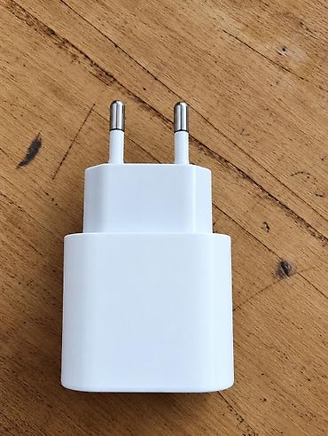 Mobil telefon və aksesuarlar: Orginal iphone adaptr ayrıda satılır Dəstdə başlığı 15 azn və şunuru — 1