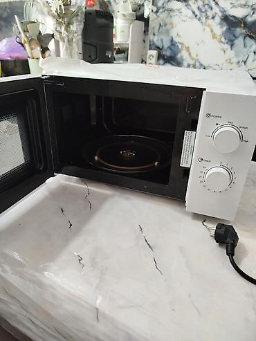 микроволновки midea: Микроволновка, Пользовались меньше месяца. Состояние новой вещи — 4
