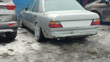 Mercedes-Benz: Mercedes-Benz W124: 1991 г., 2.3 л, Механика, Газ, Седан