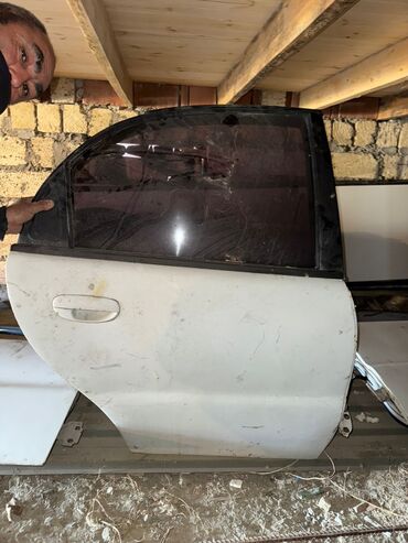 Digər avtomobil ehtiyat hissələri: Biri 60 azn dord qapi zavoddu -da lalafo.az — 7 Digər avtomobil ehtiyat hissələri: Biri 60 azn dord qapi zavoddu — 7