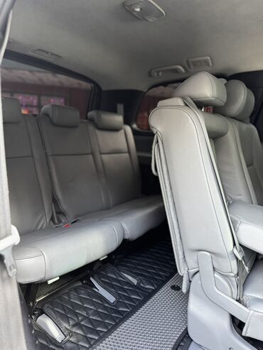 Toyota: Toyota Sequoia: 2008 г., 5.7 л, Автомат, Бензин, Внедорожник — 7