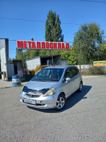 авто на расрочку: Honda Fit: 2002 г., 1.3 л, Вариатор, Бензин, Хэтчбэк