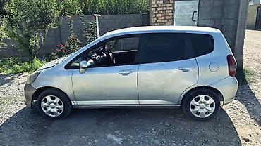 срв 2009: Honda Fit: 2003 г., 1.3 л, Вариатор, Бензин, Хэтчбэк — 2
