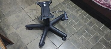 диваны в офис: Офис креслолор, Жаңы, Дөңгөлөктүү, түсү - Кара, Өзү алып кетүү