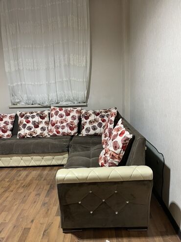 zeytun murebbesi: Künc divan dəsti : Qeyd zedesi mevcuttur sonuncu şekilde qeyd etmişem