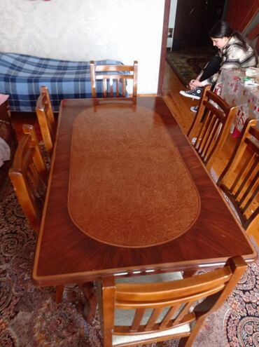 ikinci el stol desti: Aytən 🌺 Masa desti temiz taxta satılır 250 manat ünvan Xırdalan