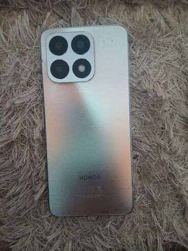 Honor: Honor 8A Prime, rəng - Gümüşü