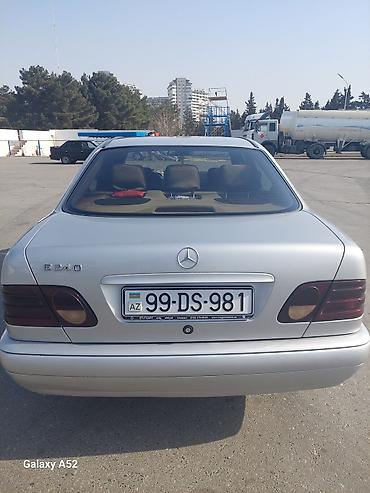 Mercedes-Benz: Mercedes-Benz 240: 2.4 l | Sedan — 6