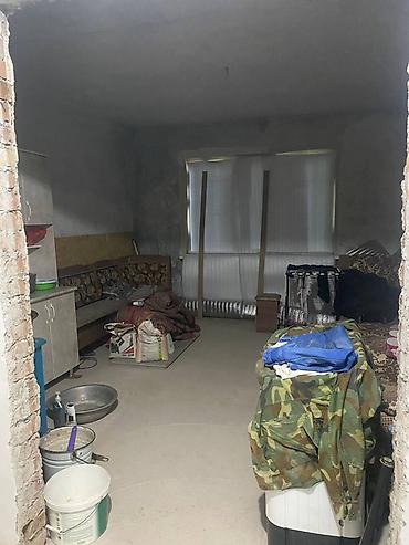 Продажа коттеджей и домов: Продается дом в селе Чаловка 11 соток Есть вода электричество — 5