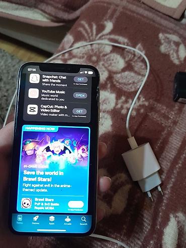 Apple iPhone: Apple iPhone X (srebrni) + punjač - Ekran 5.8" Super Retina OLED — 12