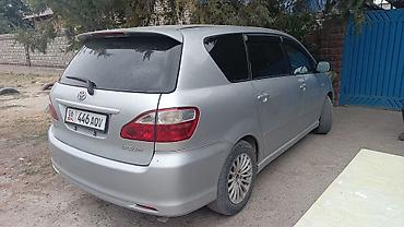 Toyota: Toyota Ipsum: 2003 г., 2.4 л, Минивэн — 4