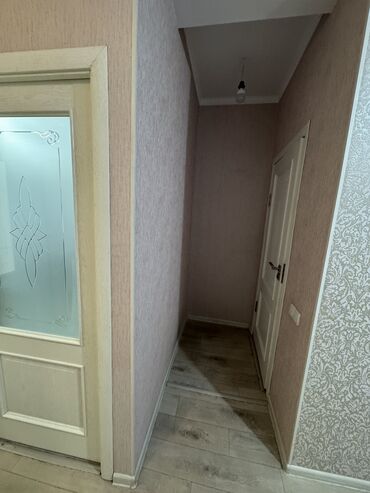 сдаю квартиру в 5 мкр: 1 комната, Собственник, Без подселения, С мебелью частично