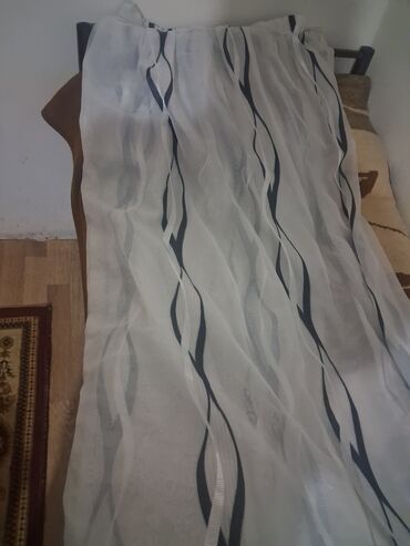 Pərdə və tüllər: 20 yə yaxın pərdə var, hamısını alana 50% endirim olacaq, cürbəcür — 9