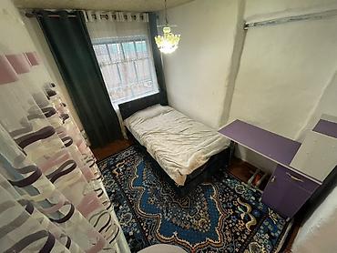 Продажа коттеджей и домов: Дом Кемин, ул. Берикбаева 167 Участок 10 соток, асфальт. 2 спальни — 11