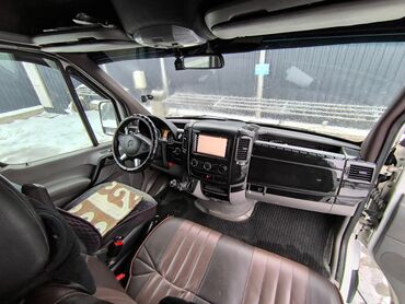 печать на наклейках: Премиальный микроавтобус Mercedes-Benz (салон VIP) - Планировка