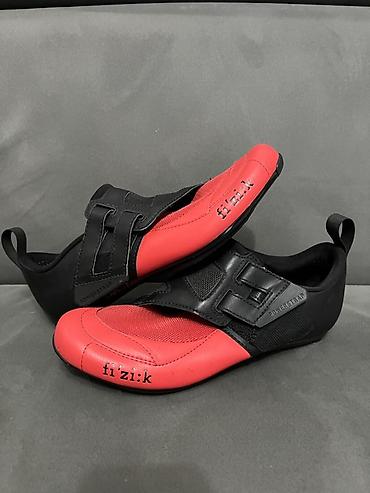 велотуфли: Велотуфли Fizik Transiro Powerstrap R4 (триатлон/шоссе) 41 размер - — 1