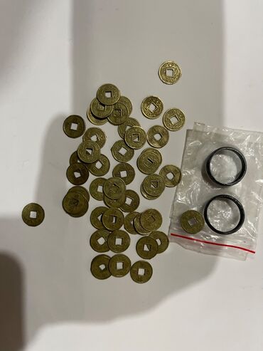 продажа антиквариата в баку: Çin qepiyleri mini.yunan roma üzüyleri.topa 15 azn