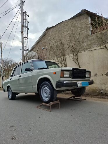 karola: VAZ (LADA) 2107: 1.6 l | 2002 il 95000 km Sedan