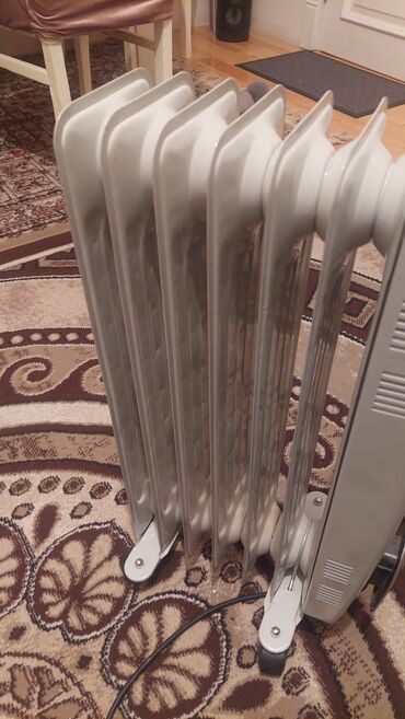 ev radiator: Salam təzə Radıyatır 90 manta Alınıb 1 Ay istifadə olunub tezdən