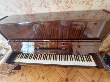 pianino gence: Belarus 3 pedallı.Gəncədə