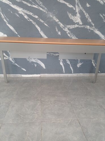 stolovi okrugli na razvlačenje: Desks, Used