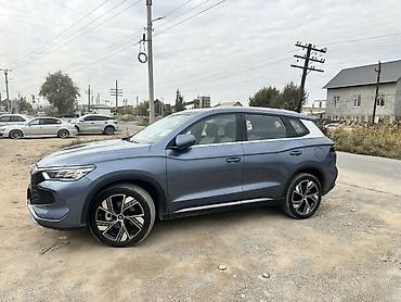 byd qin plus салон: BYD Song Pro: 2023 г., Гибрид, Кроссовер — 1