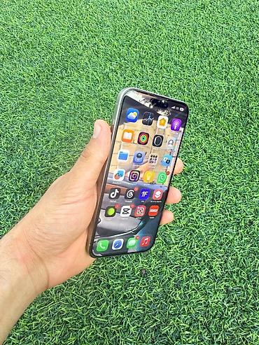 Apple iPhone: IPhone 15 Pro, Natural Titanium, Face ID — 8