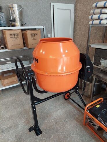 Beton qarışdıranlar: 200 LT 850 azn (0/ faz) 400 LT 3200 azn (3faz) Fərqli rənglərdə — 5