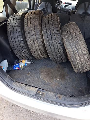 215 75 16c: Комплект из 4 зимних шин Michelin Agilis с шипами на стальных дисках — 1