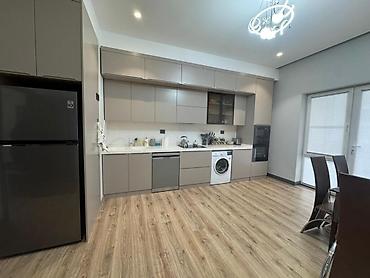 ecemide kiraye evler 2025: İcarəyə verilir 2 otaqlı yeni tikili 95 m², Ağ şəhər q. Kateqoriya — 1