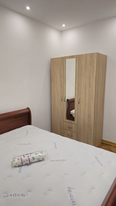 Dugoročni najam stanova: 3 sobe — 12