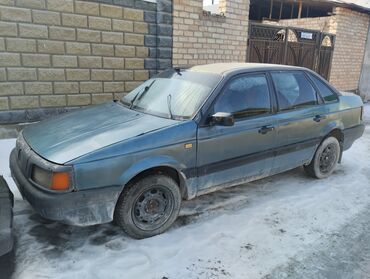 Volkswagen: Volkswagen Passat: 1993 г., 1.8 л, Механика, Бензин, Седан