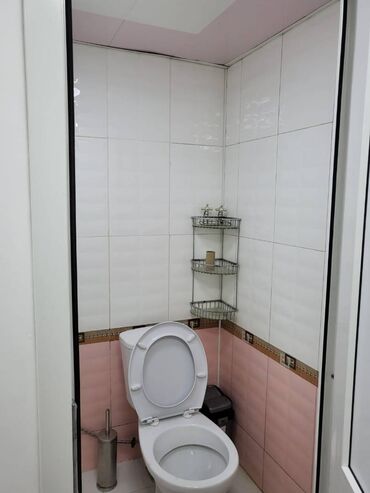 Ofislər: Azadliq metrosunun yaxınlığında təmirli obyekt ümumi sahəsi 110 kv,m — 14