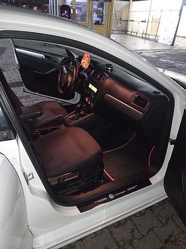 volkswagen qolf: Volkswagen Jetta: 1.8 l | 2014 il Sedan — 8