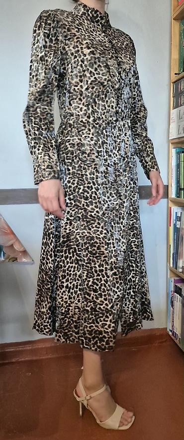 cap isləri: Leopard naxışlı qadın donu PHARDI magazasindan alinib 150 manata. 1 — 3