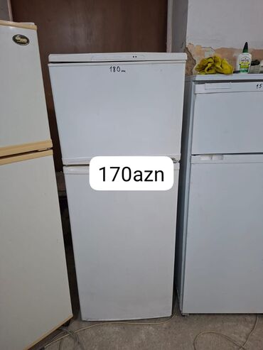 xaldenik: İki qapılı soyuducu - Üst hissədə ayrıca dondurucu bölməsi - Aşağıda