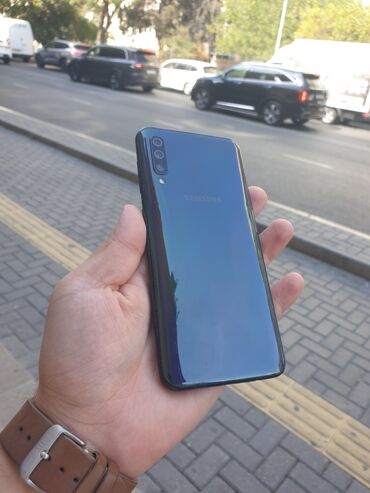 samsunk: Samsung Galaxy A50, 64 ГБ, цвет - Черный, Гарантия, Отпечаток пальца, Две SIM карты