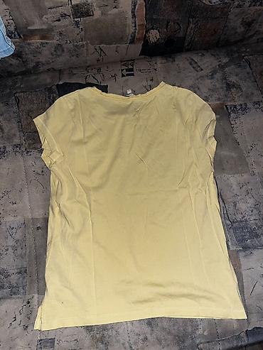 armani code cena: Komplet odeće – muške i ženske komadi 1) Crne rebraste pantalone - — 2